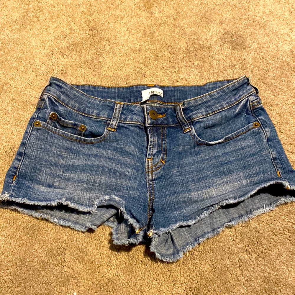 Abound Jean Shorty Shorts